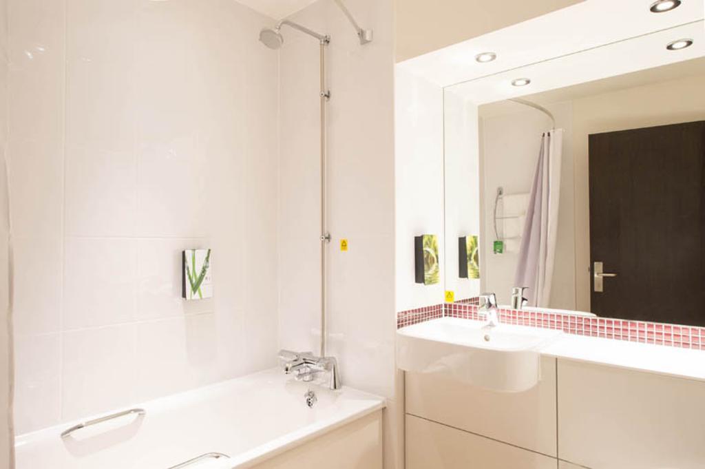 Premier Inn Epsom South Luaran gambar